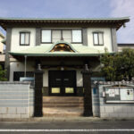 別院満足院 浄光殿｜閑静な住宅街に佇む室内型納骨堂の写真1