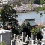 最福寺｜春には桜の美しい八鶴湖を見渡せる永代供養墓の写真3
